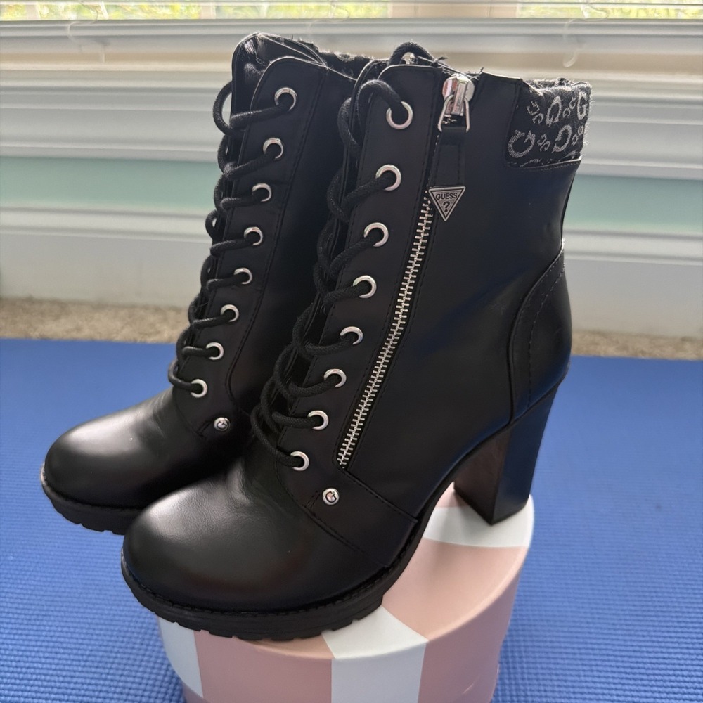 GUESS Los Angeles Black Lace-Up Hiker Booties Chunky Block Heel Combat Boots 7.5